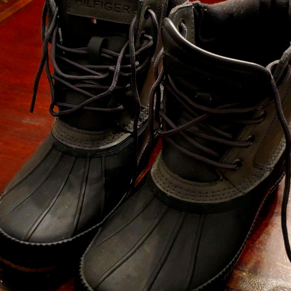 Woman's Tommy hilfiger boots